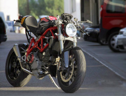 Radical-Ducati-Mikarace