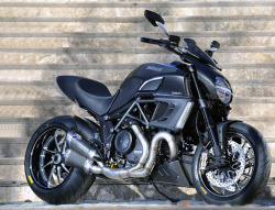 Diabelska kolekcja dla Ducati Diavel